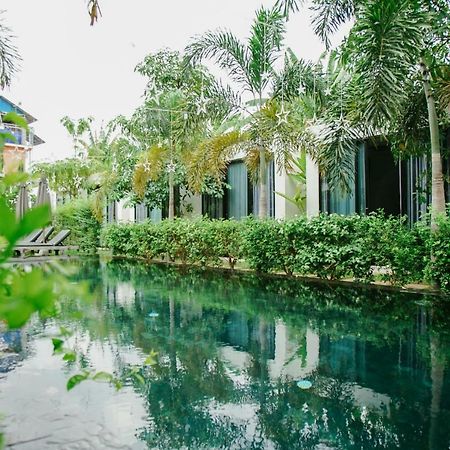 Ring Boutique Hotel Siem Reap Exteriör bild