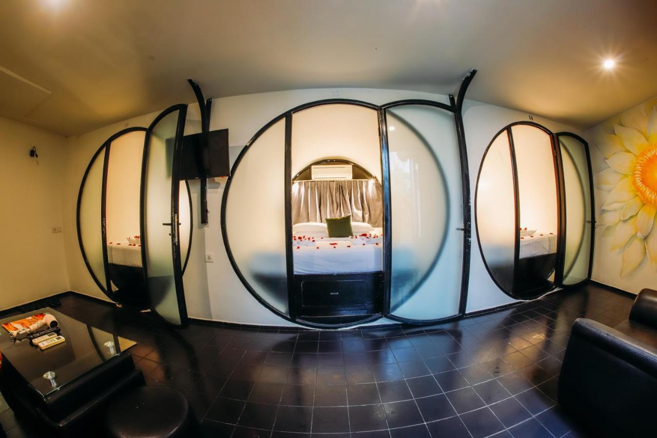 Ring Boutique Hotel Siem Reap Exteriör bild